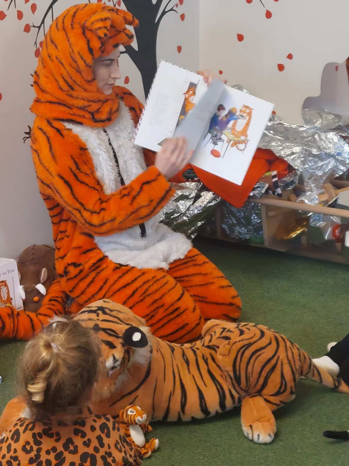 WORLD BOOK DAY - TIGER WHO CAME TO TEA - Image 7